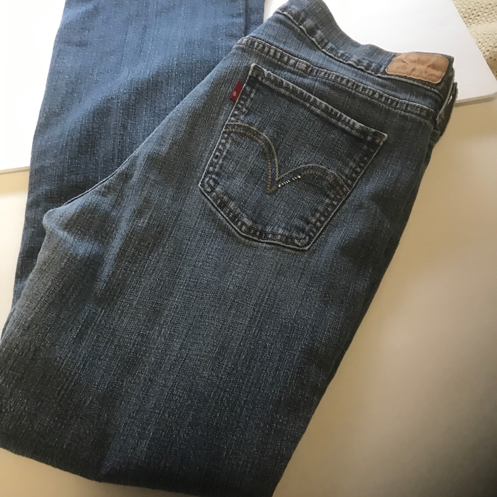 Perfect shade Girls Levi’s